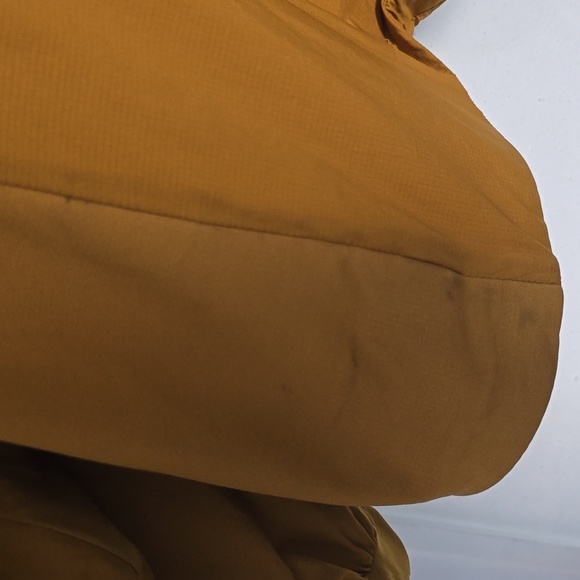 Arc'teryx Men's Atom Hooded Jacket In Yukon - Picture 12 of 15